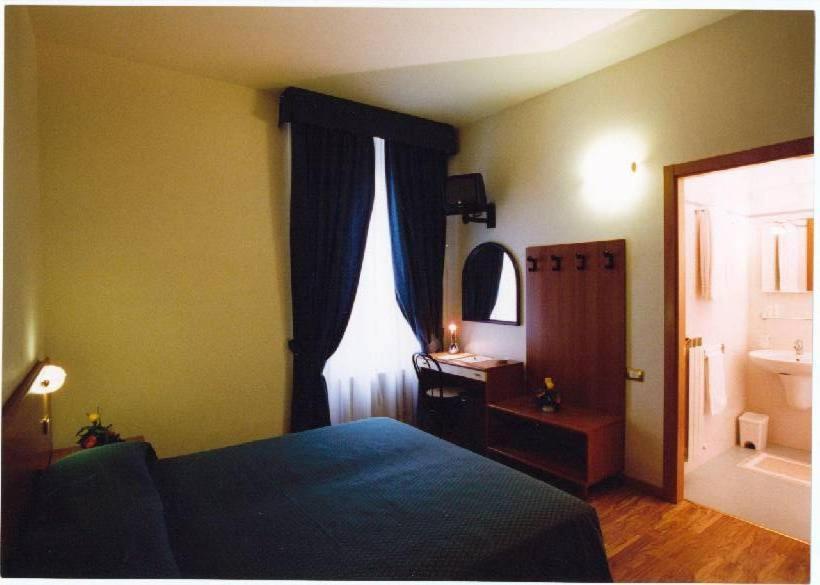 Hotel 2000 파브리아노 객실 사진